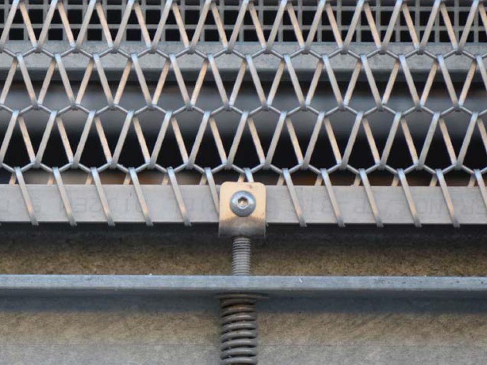 Spiral Wire Mesh Mounting System 3